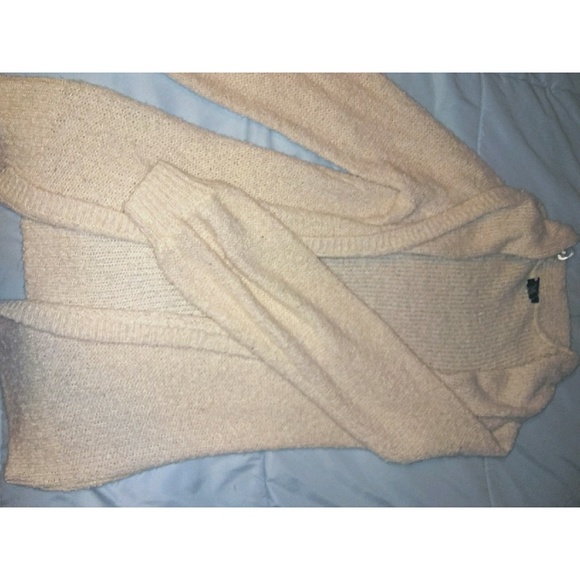Rue21 Sweaters - ❤️CREAM CARDIGAN/SWEATER❤️